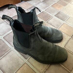 Womens blundstones